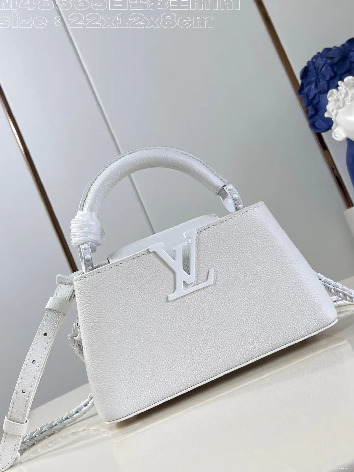 MINI-22*12*8CM VUITTON LOUIS CAPUCINES 0526